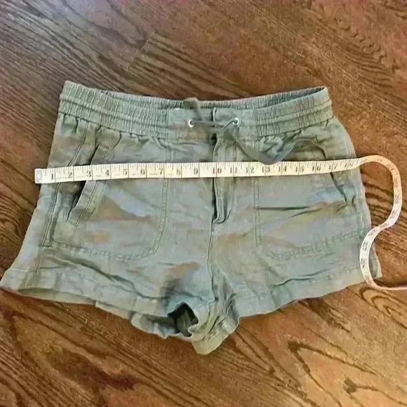 Loy@Grey linen shorts Green  - Picture 5 of 6